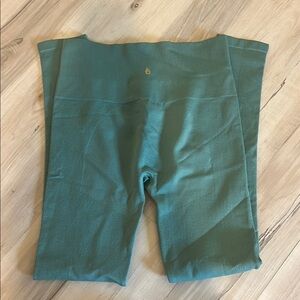 Spiritual Gangster Green Leggings for Effortless Style